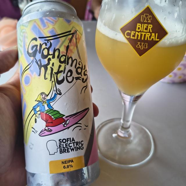 Grandma’s Kite NEIPA 6.8% 500ml.